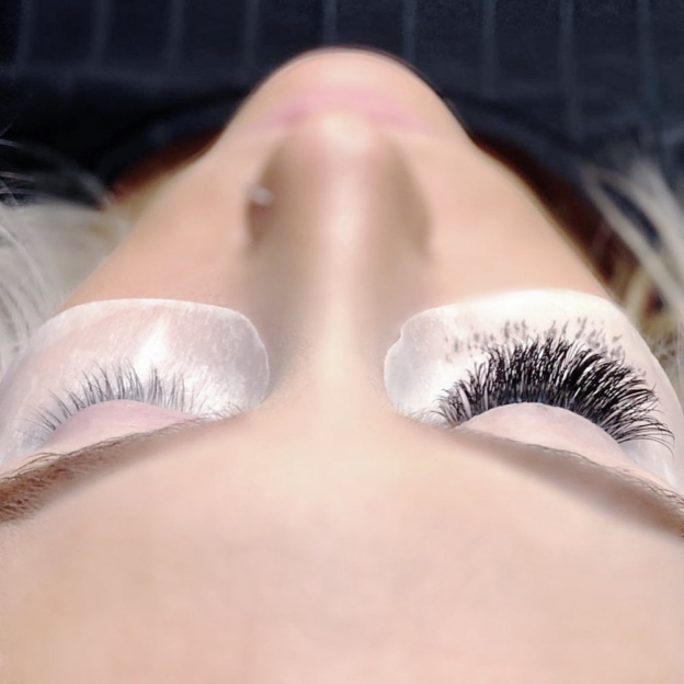 Advantages of Eyelash Extensions A Guide BNS Fashion